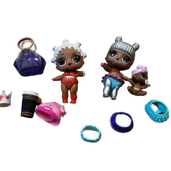 Lol Surprise MGA Lot Of 3 Dolls, 13 Accessories & Clothes Purses Hat Sunglasses - Picture 3 of 5